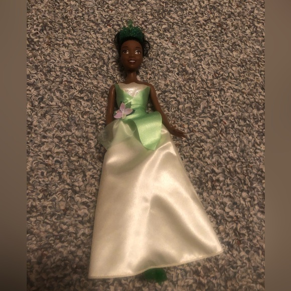 8 Original Disney Barbies from Disney Store - Picture 7 of 8